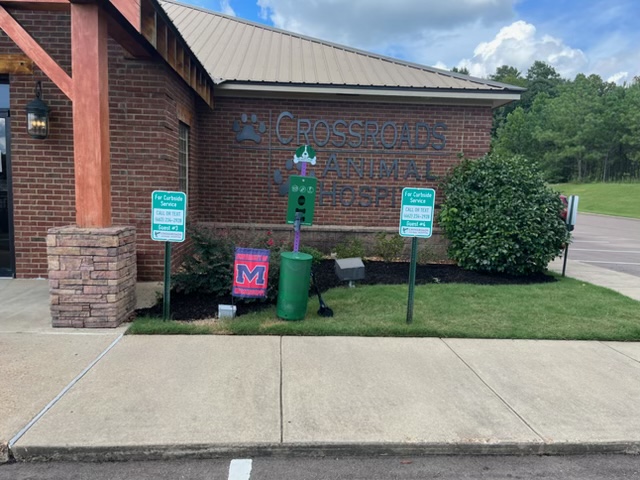 Commercial landscaping - Crossroads Animal Hospital